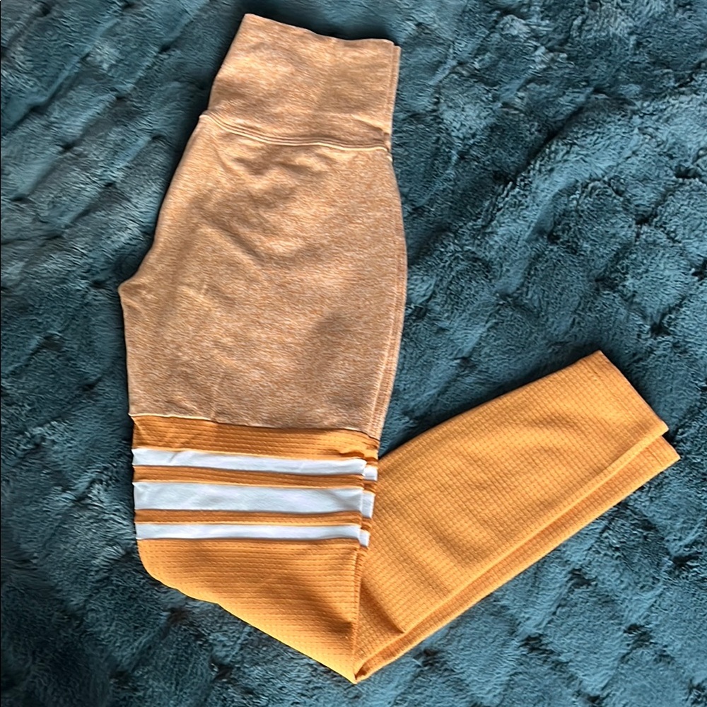 Bombshell Sportswear Thigh High Leggings Size Small